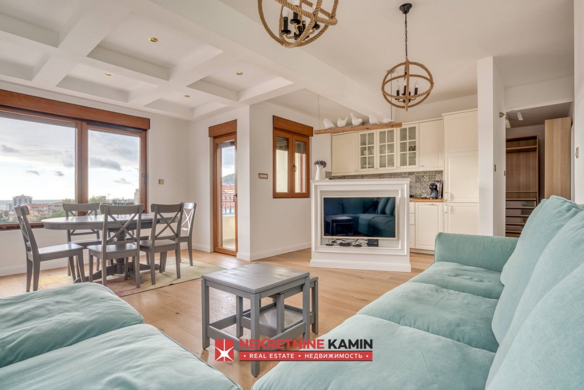 Two-Bedroom Apartment with Modern Furnishings near Maini Monastery, Budva